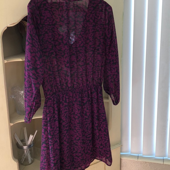 Dress - Picture 4 of 4